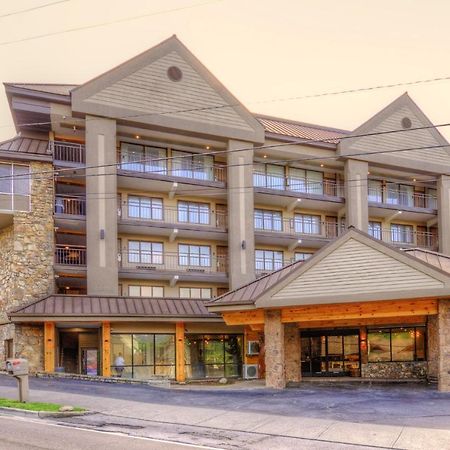 Clarion Pointe Downtown Gatlinburg Hotel Exterior foto
