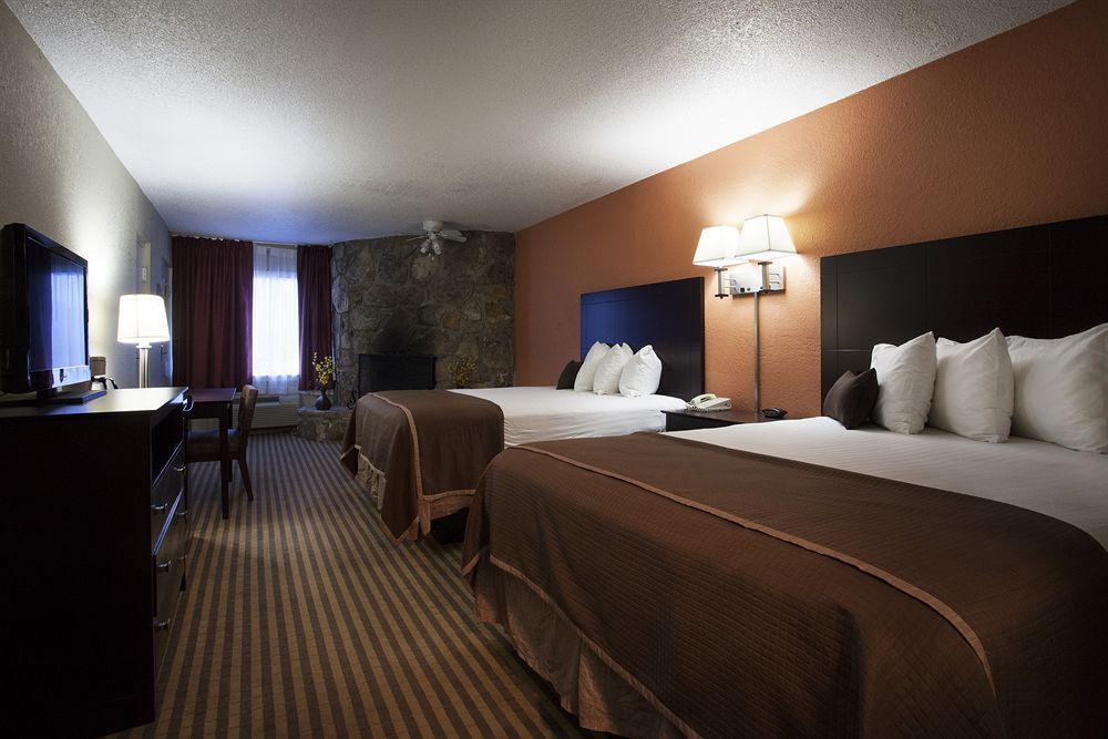 Clarion Pointe Downtown Gatlinburg Hotel Exterior foto